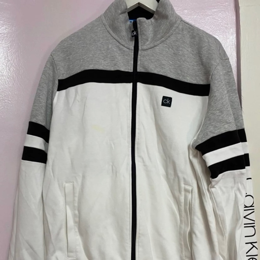 Calvin Klein Sweater.